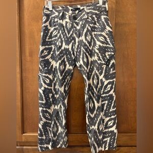 Black and Cream Patterned Capris
